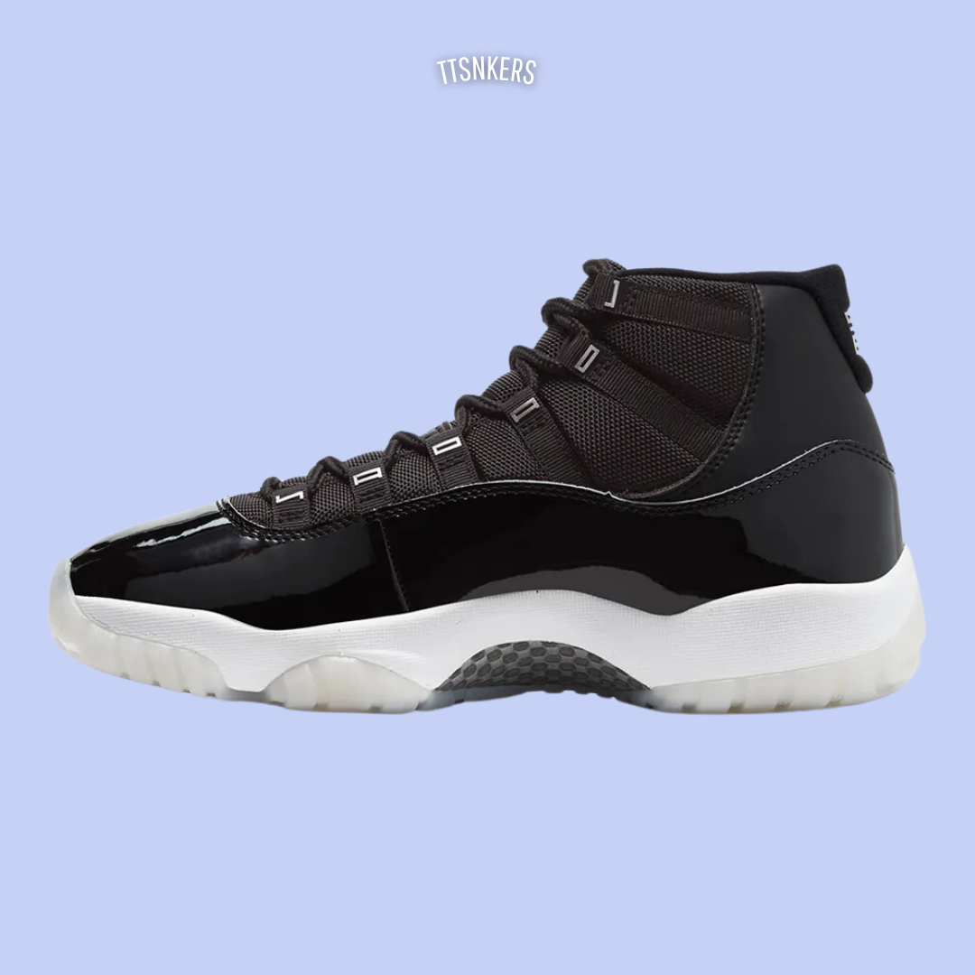 Jordan 11 Preto/Branco