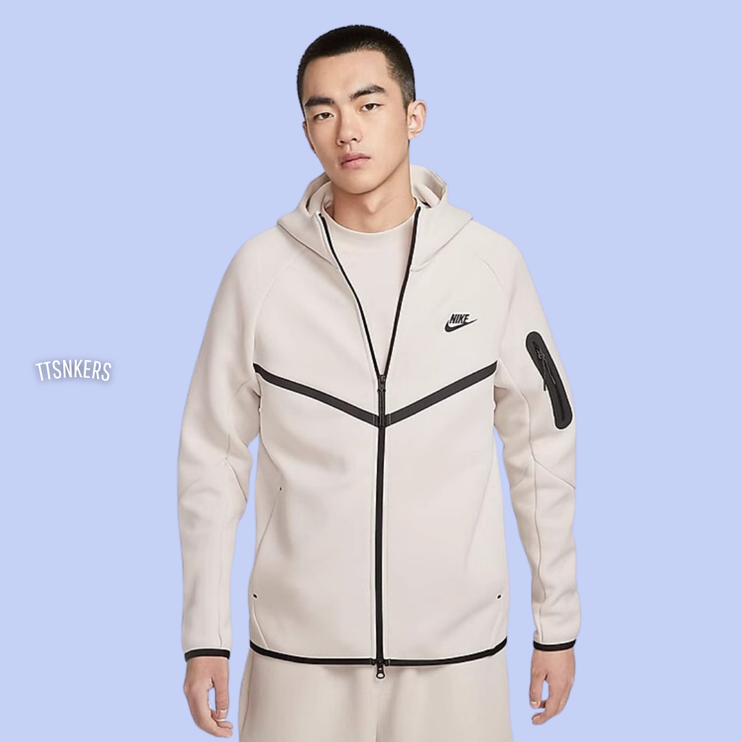Conjunto Nike Tech Fleece Bege