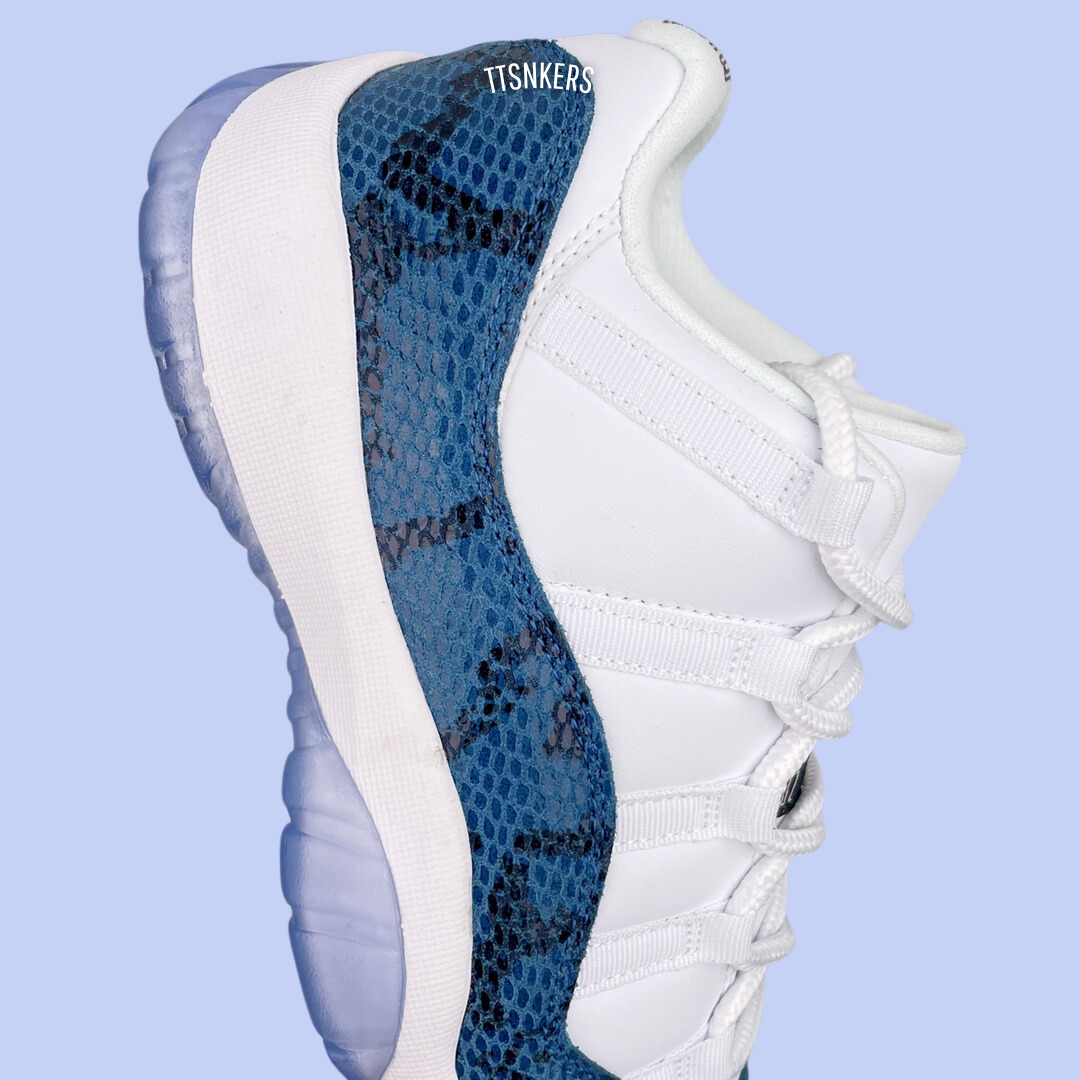 Jordan 11 Cobra Print Azul