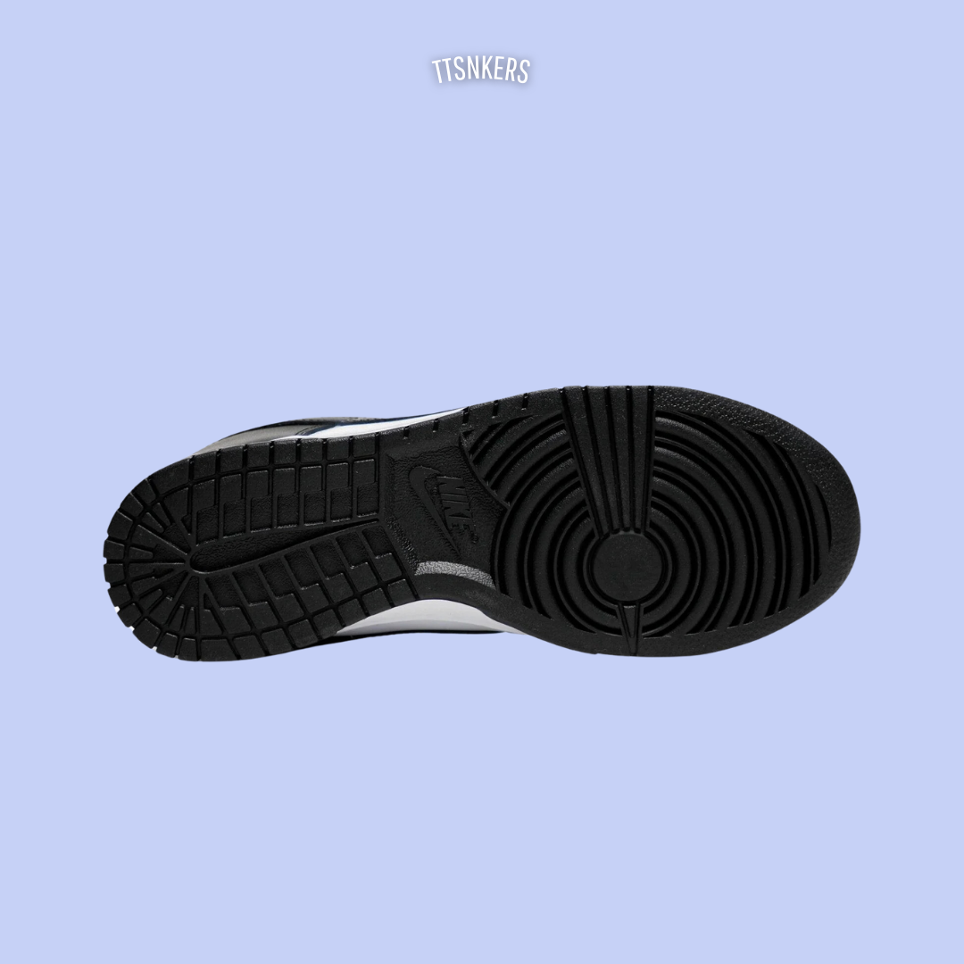 Dunk Low Panda