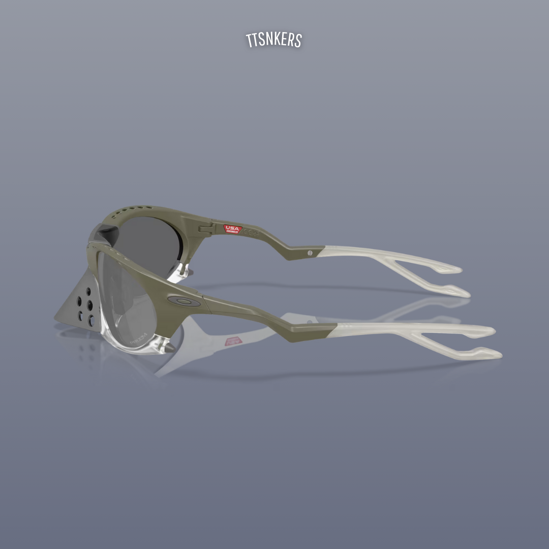Oakley Plantaris Latitude Collection