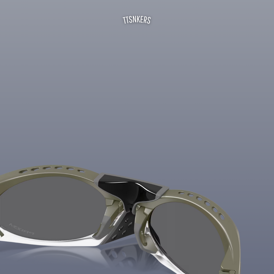 Oakley Plantaris Latitude Collection