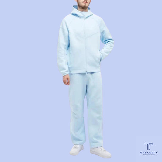 Conjunto Tech Fleece Nocta x Nike Azul Bebê